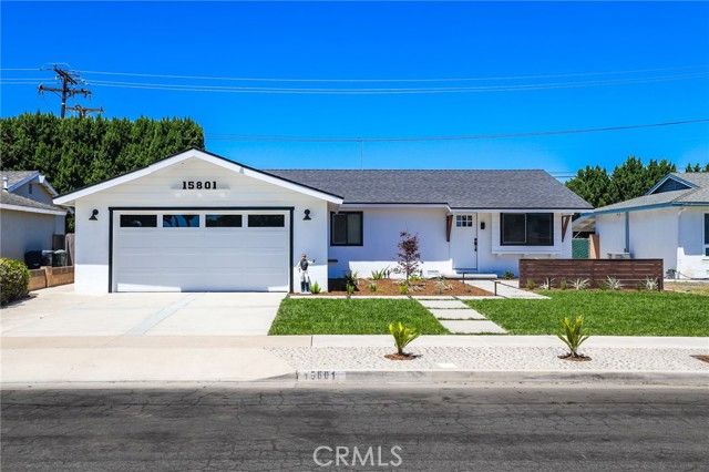 15801 Carrie Lane, Huntington Beach, CA 92647