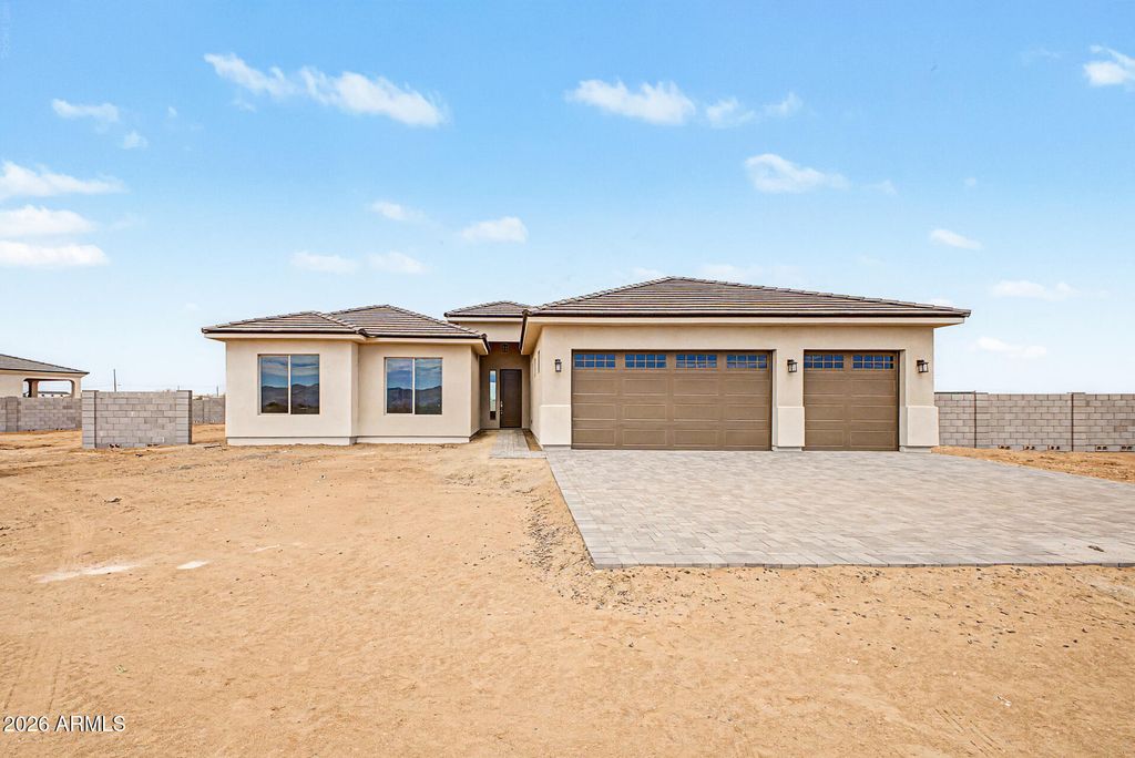 26515 N 241st Avenue, Wittmann, AZ 85361 — exterior