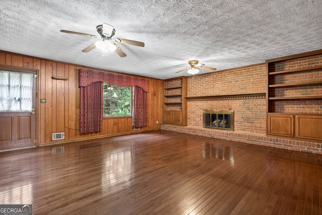 205 Dix Lee On Drive, Fayetteville, GA 30214