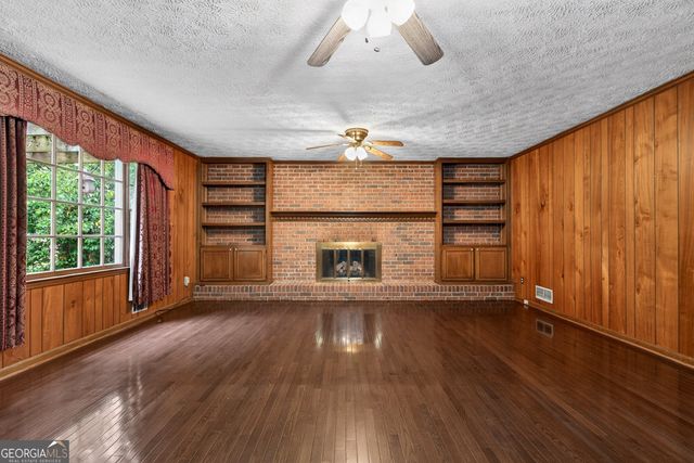 205 Dix Lee On Drive, Fayetteville, GA 30214