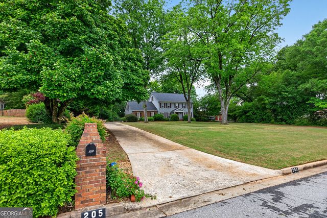 205 Dix Lee On Drive, Fayetteville, GA 30214