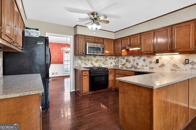 205 Dix Lee On Drive, Fayetteville, GA 30214