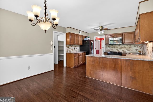 205 Dix Lee On Drive, Fayetteville, GA 30214