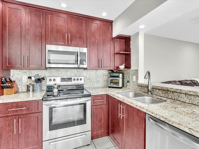 2551 N 40th Avenue 2551, Hollywood, FL 33021