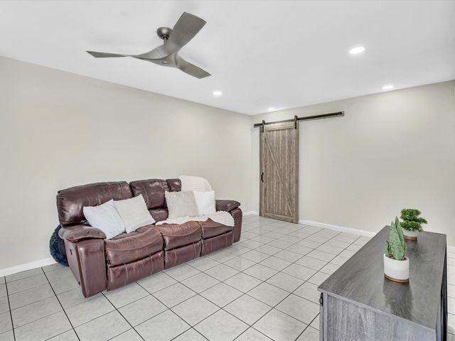 2551 N 40th Avenue 2551, Hollywood, FL 33021