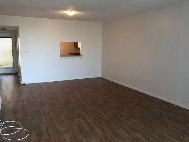 1800 SW 81st Avenue 1304, North Lauderdale, FL 33068