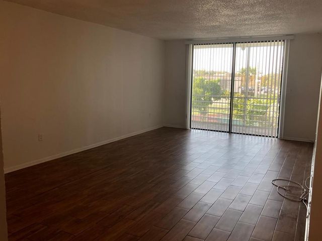 1800 SW 81st Avenue 1304, North Lauderdale, FL 33068