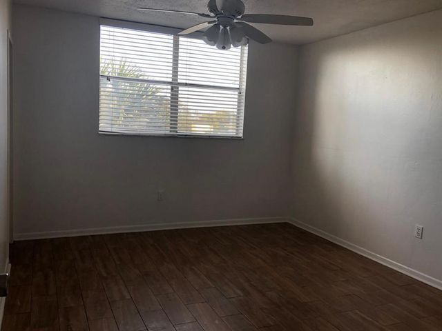 1800 SW 81st Avenue 1304, North Lauderdale, FL 33068