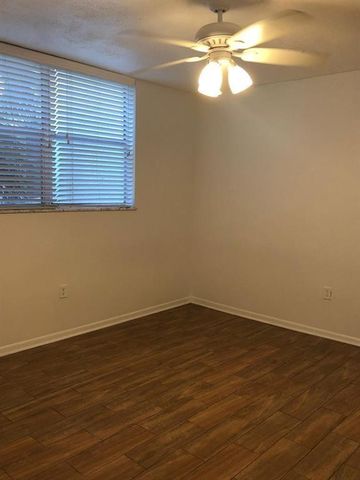 1800 SW 81st Avenue 1304, North Lauderdale, FL 33068