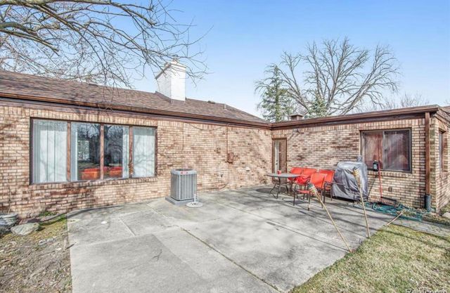 19954 Woodcrest Street, Harper Woods City, MI 48225