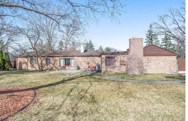 19954 Woodcrest Street, Harper Woods City, MI 48225