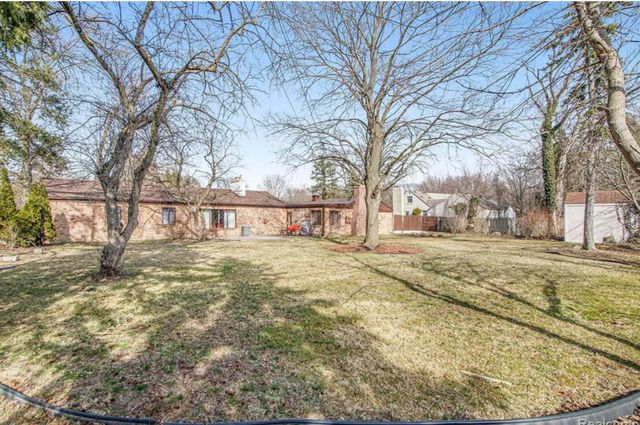 19954 Woodcrest Street, Harper Woods City, MI 48225