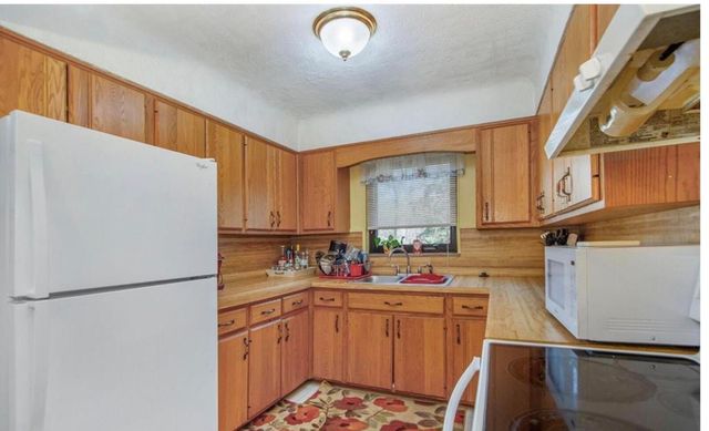 19954 Woodcrest Street, Harper Woods City, MI 48225