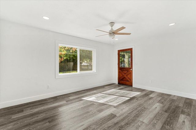 6093 Beechwood Drive, Eureka, CA 95503