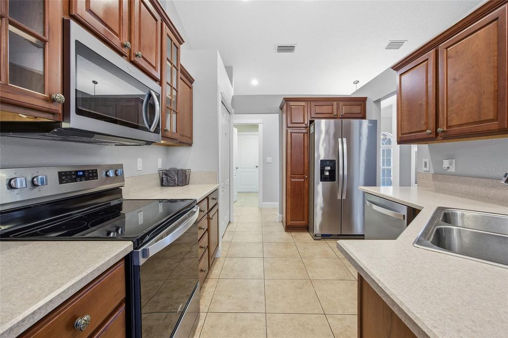 Image 17 of property listing at 6440 SW 50TH TERRACE, Ocala, FL 34474