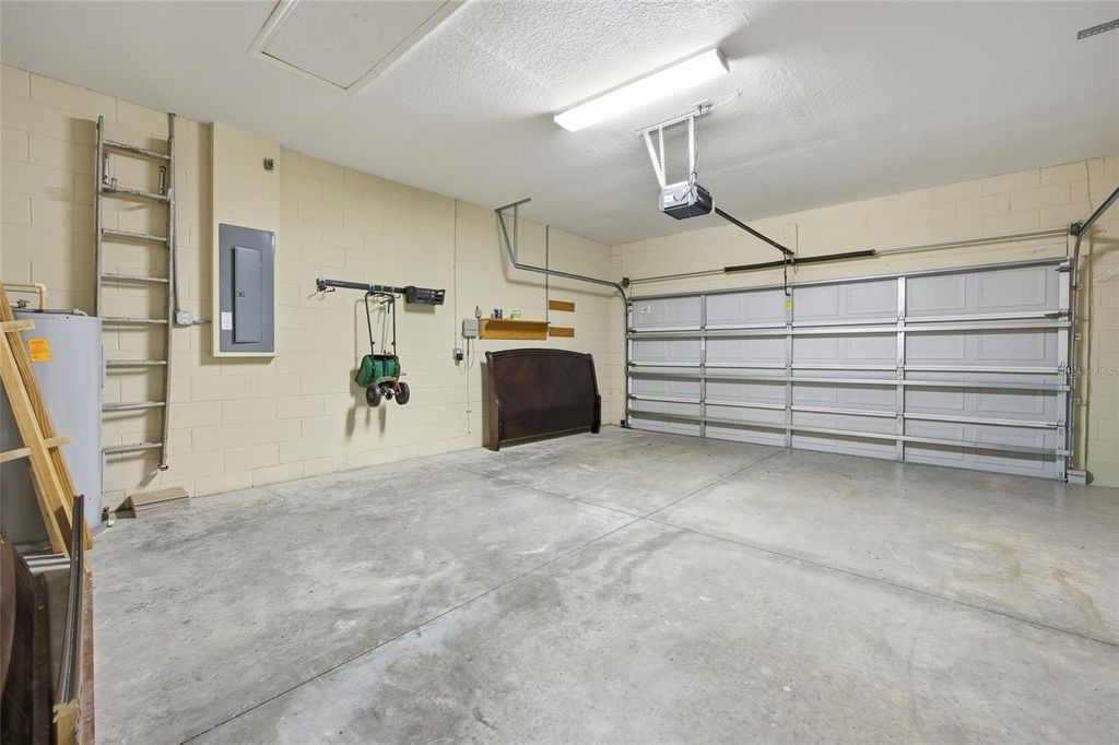 Image 27 of property listing at 6440 SW 50TH TERRACE, Ocala, FL 34474