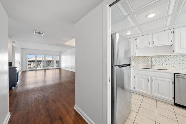 155 Yacht Club Drive 405, North Palm Beach, FL 33408