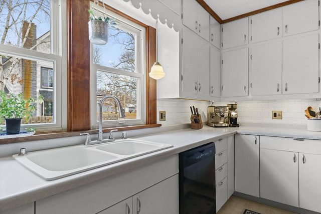 351 S Madison Street, Evansville, WI 53536