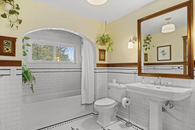 351 S Madison Street, Evansville, WI 53536