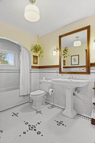 351 S Madison Street, Evansville, WI 53536