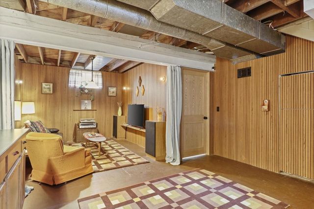 351 S Madison Street, Evansville, WI 53536