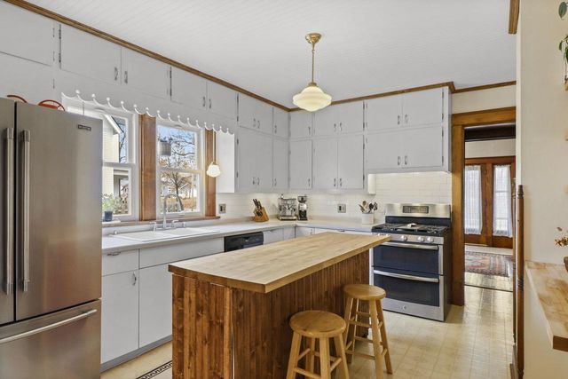 351 S Madison Street, Evansville, WI 53536