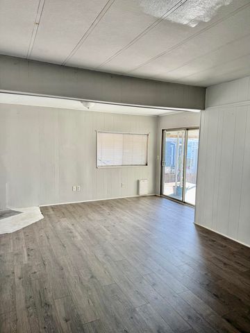 2627 W Midvalley Avenue 134, Visalia, CA 93277