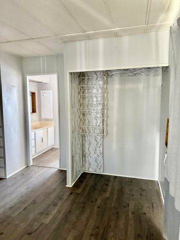 2627 W Midvalley Avenue 134, Visalia, CA 93277