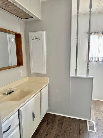 2627 W Midvalley Avenue 134, Visalia, CA 93277