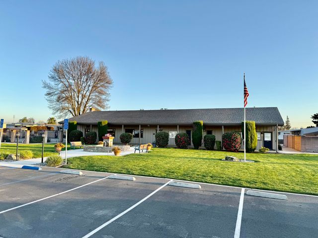 2627 W Midvalley Avenue 134, Visalia, CA 93277