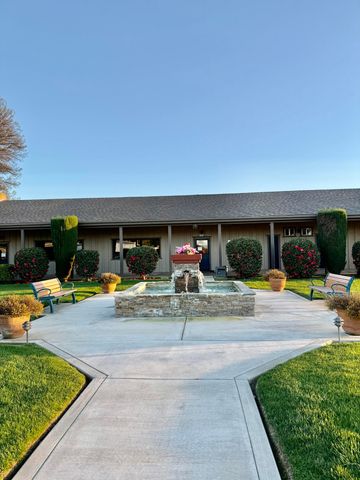 2627 W Midvalley Avenue 134, Visalia, CA 93277