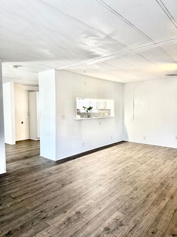 2627 W Midvalley Avenue 134, Visalia, CA 93277