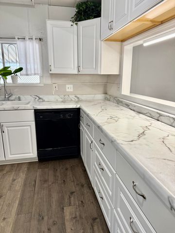 2627 W Midvalley Avenue 134, Visalia, CA 93277