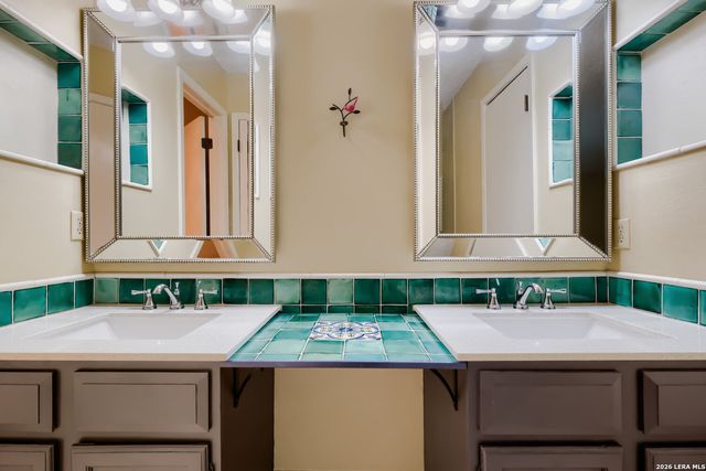 11834 BURNING BEND ST, San Antonio, TX 78249