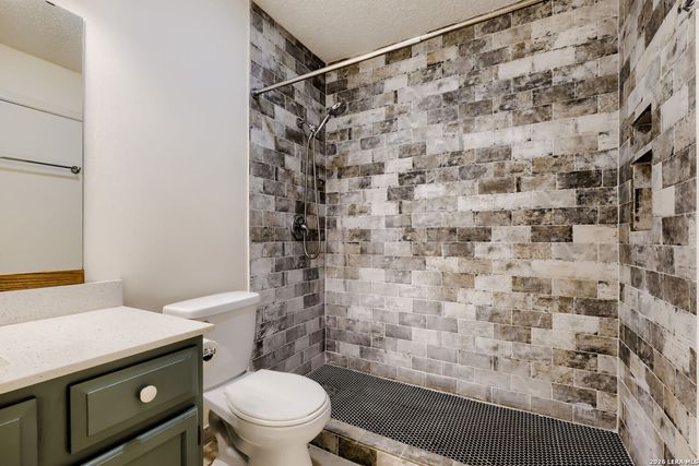 11834 BURNING BEND ST, San Antonio, TX 78249