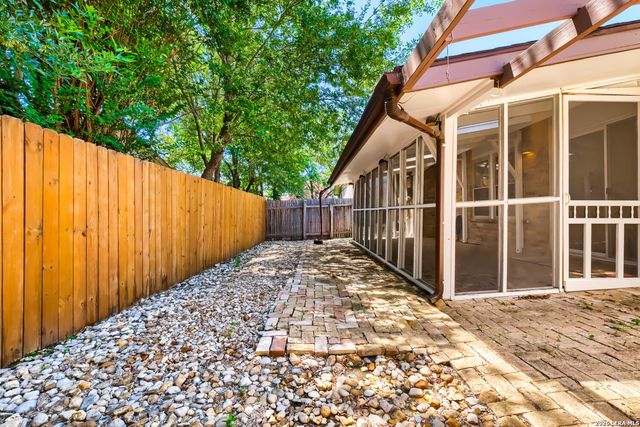 11834 BURNING BEND ST, San Antonio, TX 78249