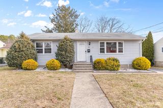 132 Southwood Drive, Old Bridge, NJ 08857