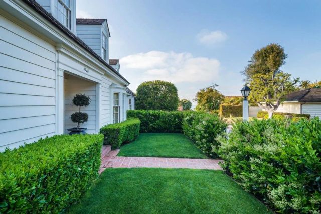 7716 Lookout Drive, La Jolla, CA 92037