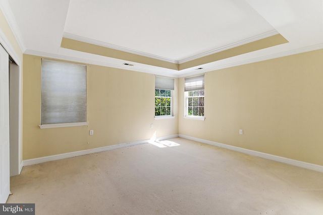 102 HUMMINGBIRD DR, Hamilton, NJ 08690