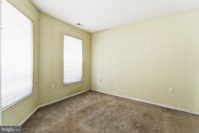 102 HUMMINGBIRD DR, Hamilton, NJ 08690