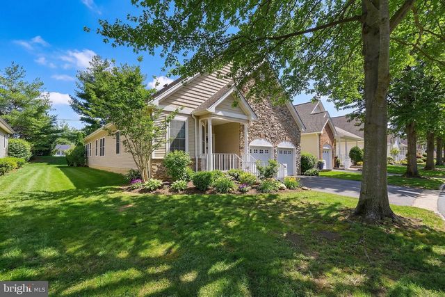 102 HUMMINGBIRD DR, Hamilton, NJ 08690