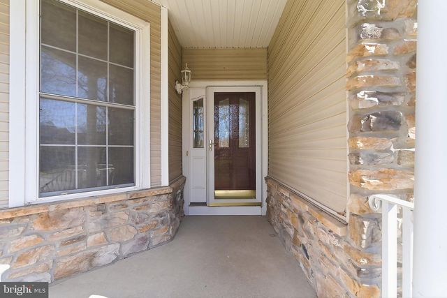 102 HUMMINGBIRD DR, Hamilton, NJ 08690