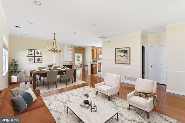 102 HUMMINGBIRD DR, Hamilton, NJ 08690