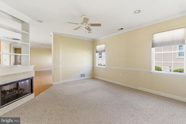 102 HUMMINGBIRD DR, Hamilton, NJ 08690