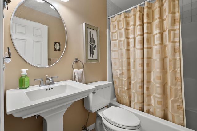 1565 Brookmoor Lane, Portage, MI 49024