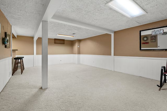 1565 Brookmoor Lane, Portage, MI 49024