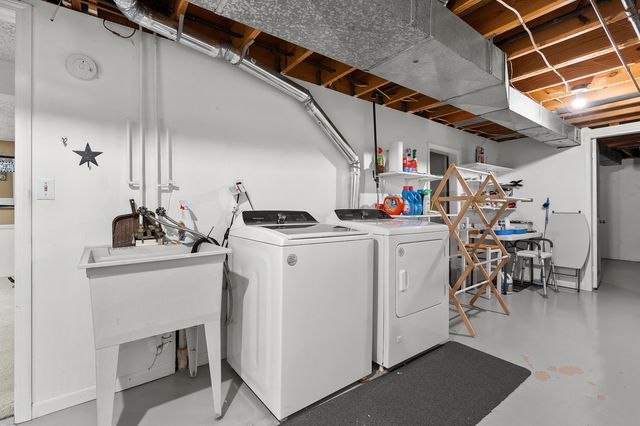 1565 Brookmoor Lane, Portage, MI 49024