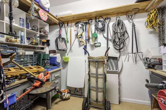 1565 Brookmoor Lane, Portage, MI 49024