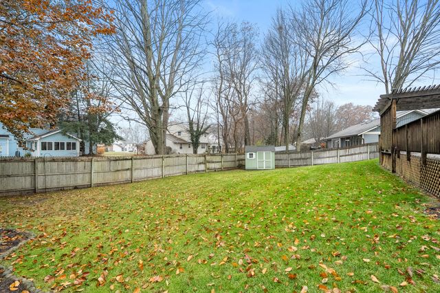 1565 Brookmoor Lane, Portage, MI 49024