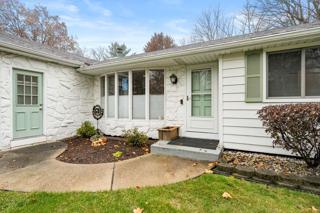 1565 Brookmoor Lane, Portage, MI 49024